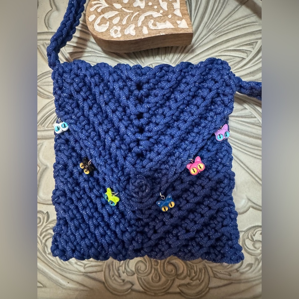 Bonita Bolso Handmade Navy Blue Knit Crossbody Bag Cute Cat Charms by Yvonne